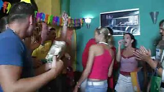Нешкідлива Латиноамериканка отримує в обидві щілини секс домашне відео 2 жорстких члена - 2022-03-25 21:45:31